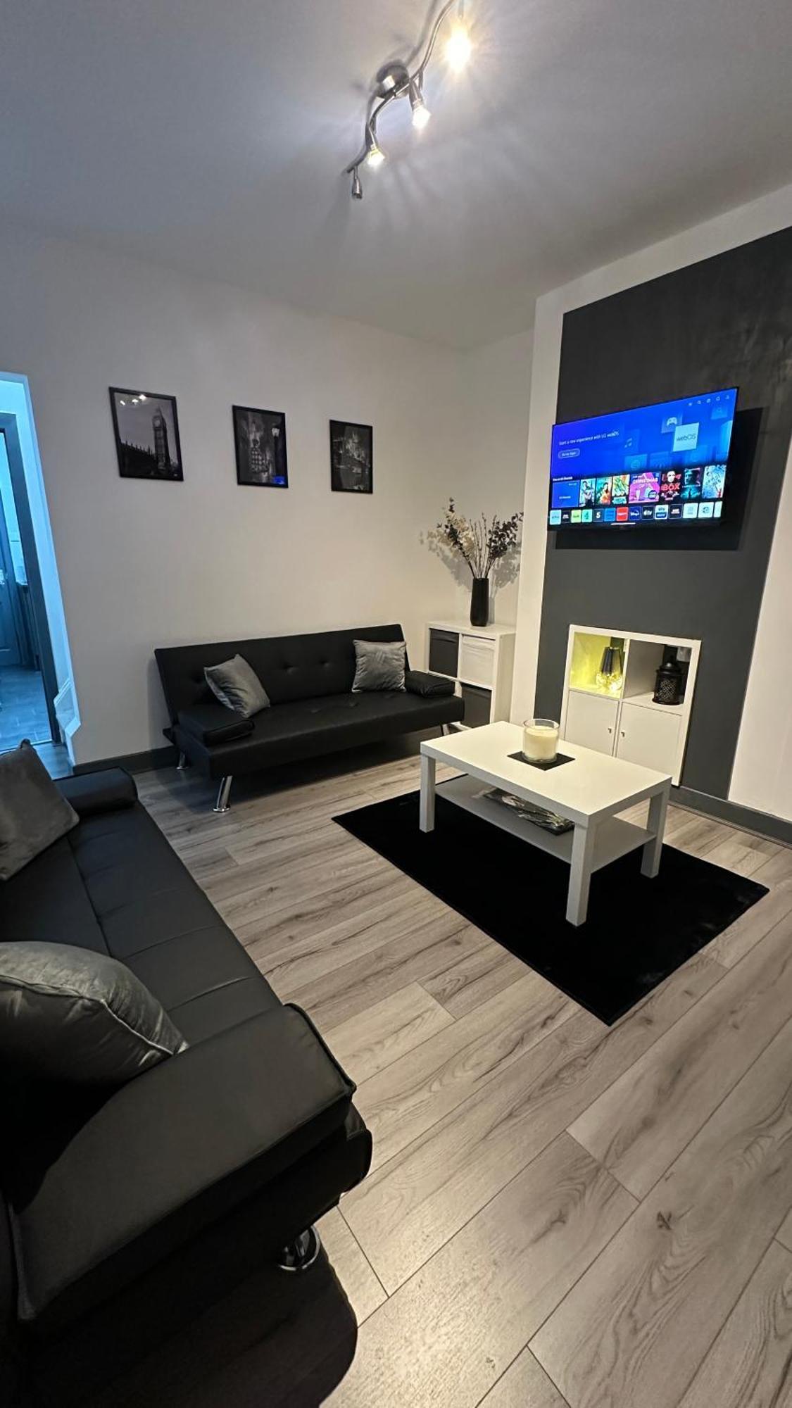 Modern 2 Bed Near Turf Moor Football Stadium, Parks, Canal And Lake Burnley Luaran gambar