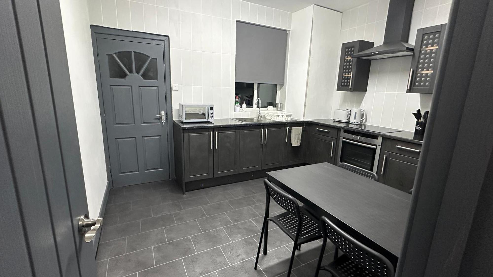 Modern 2 Bed Near Turf Moor Football Stadium, Parks, Canal And Lake Burnley Luaran gambar
